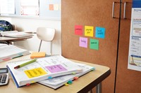 Memoblok Post-it 654 Super Sticky 76x76mm roze 90 vel-2