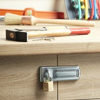 Hangslot MasterLock 2 gelijksluitend messing 30mm 2 stuks-2