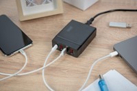 Oplader Digitus 1x USB-C & 3x USB-A zwart-3