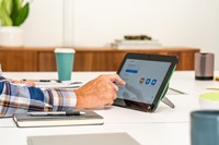 HP Poly TC10 witte wandbevestiging-2