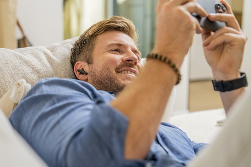 HP Poly Poly Voyager Free 60 UC M Carbon Black Earbuds + BT700 USB-A-adapter + oplaadcase basis-3