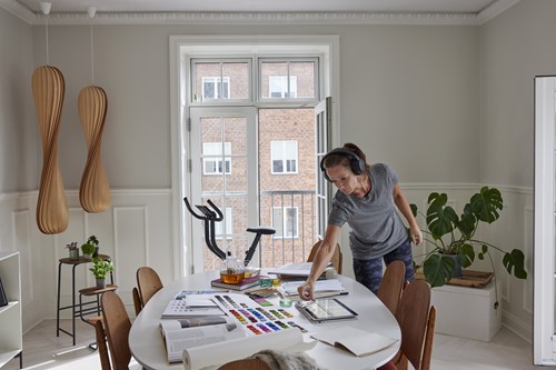 HP Poly Voyager Surround 80 UC USB-C Headset + USB-C/A-adapter-2